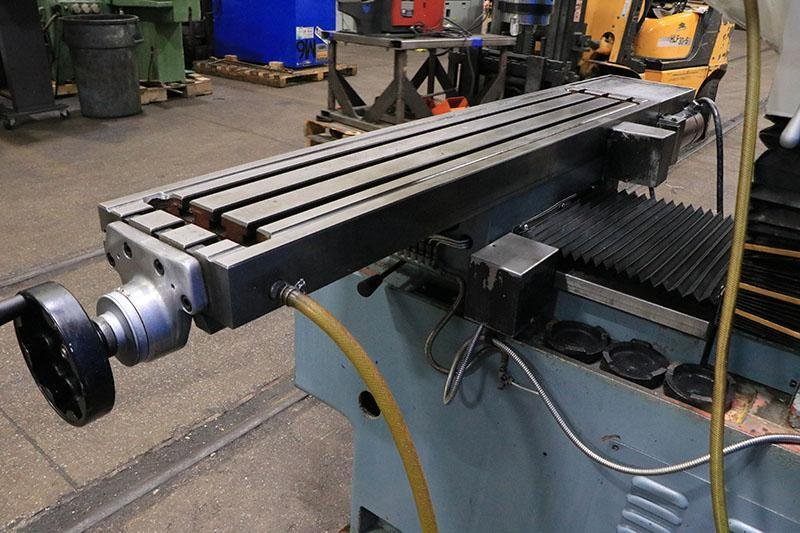 SOUTHWESTERN INDUSTRIES PROTO-TRAK 3-AXIS CNC BED MILL 
MODEL DPM