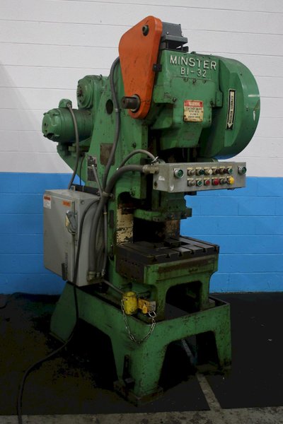 32 TON MINSTER GAP PRESS MODEL #B-32 STOCK #74064