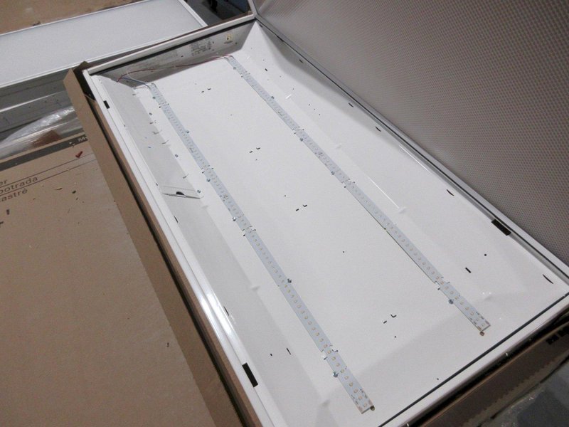 Cooper Recessed Lighting 2&#039; x 4&#039; LED Shop Lights (13) BRAND NEW!!!- Auction Item