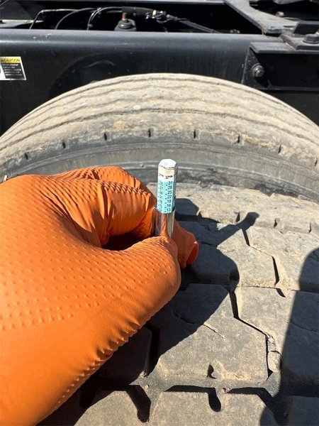 2022 Kenworth T680 1XKYD49X9NJ466983