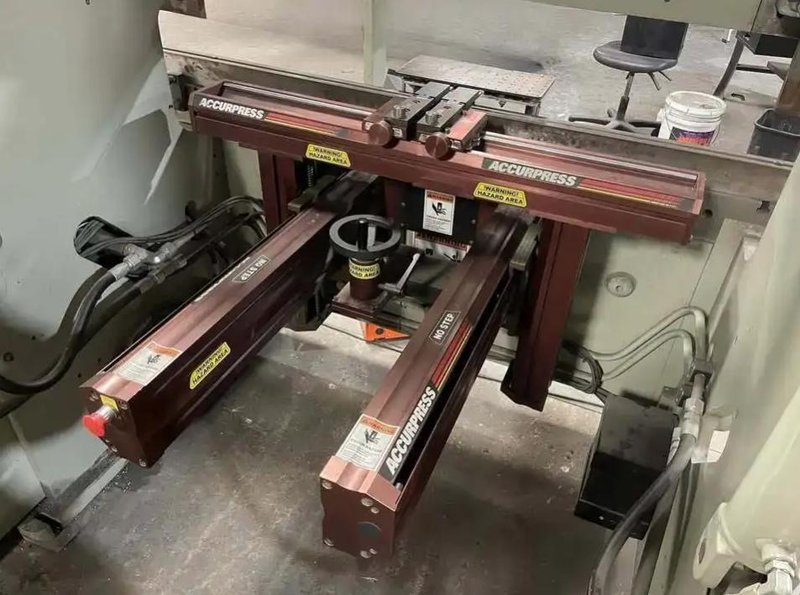 2017 Accurpress 7606 Hydraulic Press Brake (#5916)