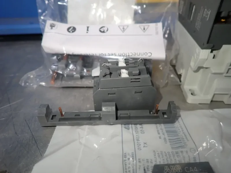 ABB CONTACTOR  -  AF26