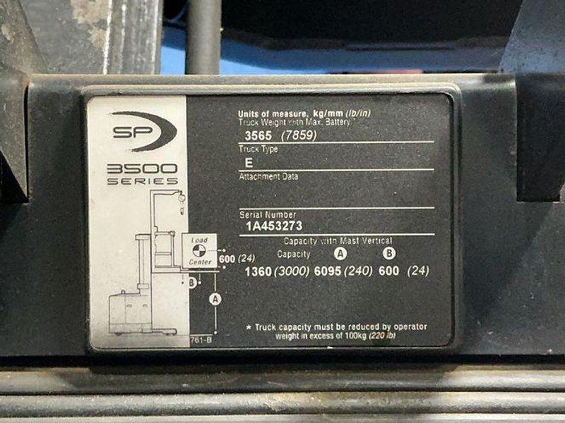 Crown 3000 Lbs Electric Order Picker - Sp3520-30