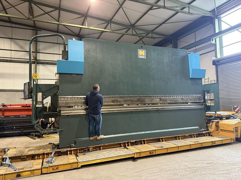 Haco ERM - 320 ton x 6100 mm CNC
