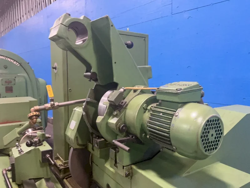 LZTK / KIKINDA CYLINDRICAL GRINDER  -  A 11-550