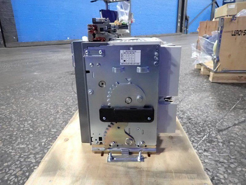 ABB AIR CIRCUIT BREAKER  -  SACE E4.2S-A