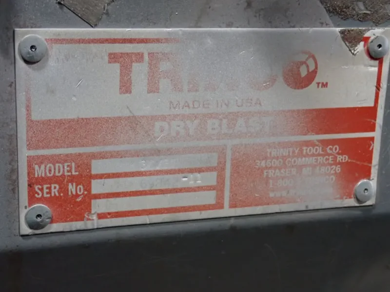 TRINCO 20" X 36" X 20" BLAST CABINET  -  36