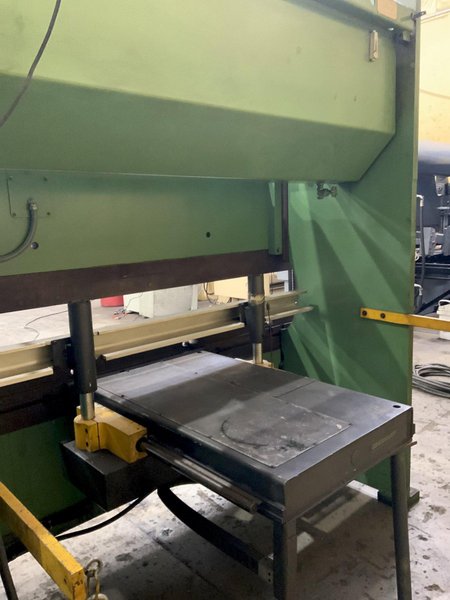 90 TON X 8' CINCINNATI CNC HYDRAULIC PRESS BRAKE: STOCK #80720