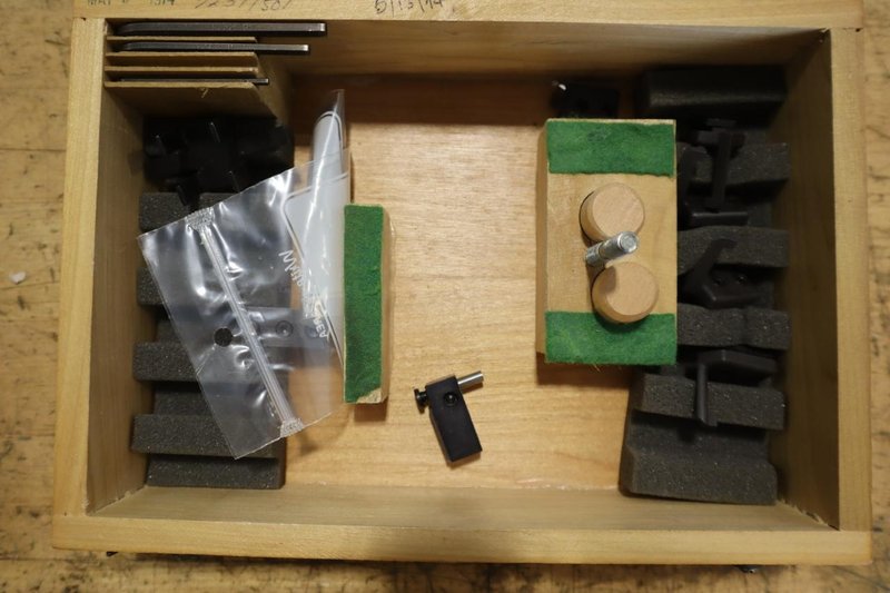 Standard Gage VersaDial w Wood Box- Auction Item