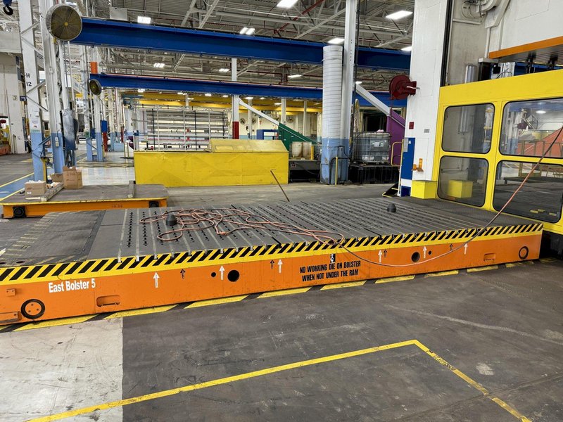 2500 TON SCHULER SMG HZPU-T-2250-4600/2450 HYDRAULIC PRESS. STOCK # 0902224