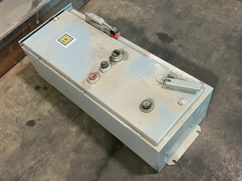 SQUARE D COMBINATION MAGNETIC STARTER  -  8538SDA26V02CP51P51P52SX22Y74(8538SDASP2)