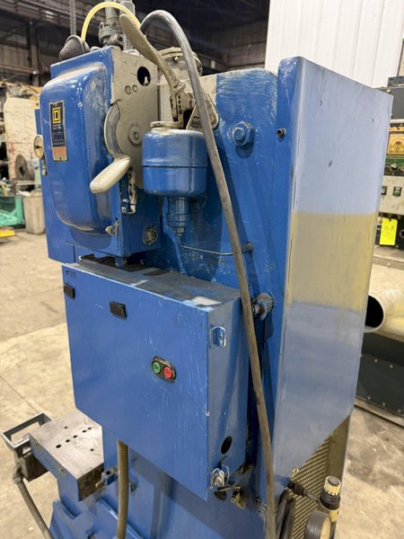 22 TON CLEARING TORQ PAC GAP FRAME MECHANICAL STAMPING PRESS 2" STROKE: YOBRO #24688