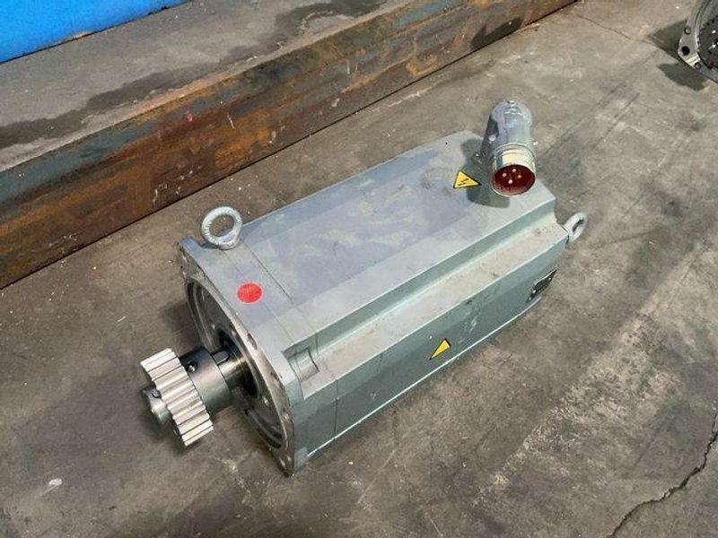 SIEMENS SERVO MOTOR   -  1FT7108-5AF71-1CA1