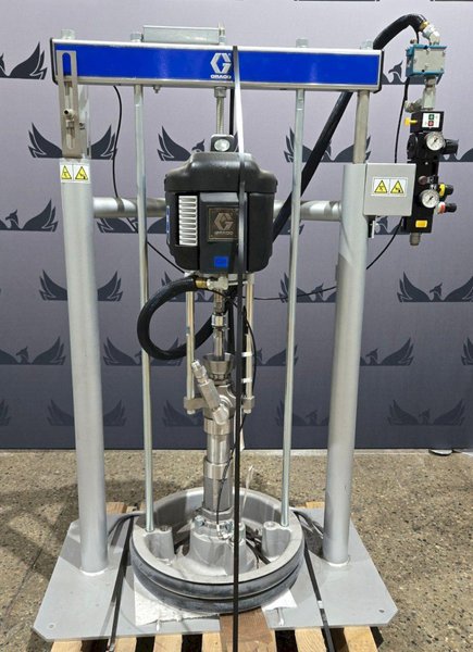GRACO TC257J Check‑Mate Tandem Supply Pump 23:1 for 50 Gal Drum USED