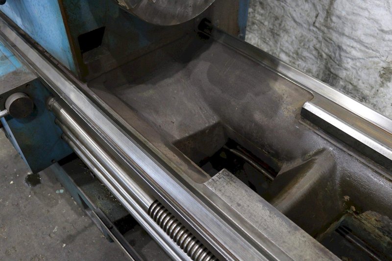 33" X 168" HAMBURG ENGINE LATHE: STOCK #72800