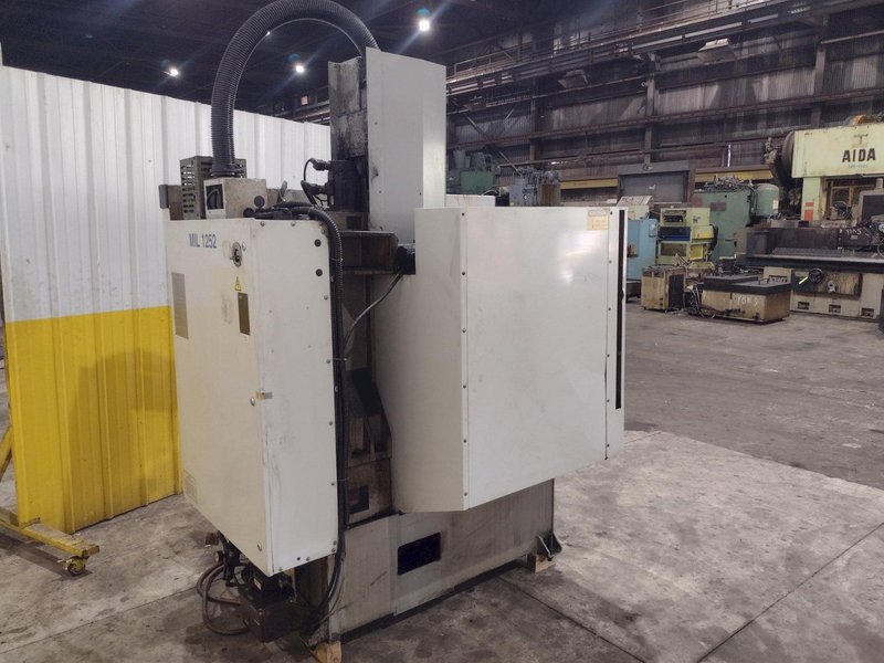2002 HAAS MINI MILL VERTICAL MACHINING CENTER: YOBRO #23844