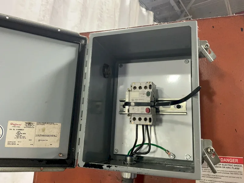 DUST COLLECTOR