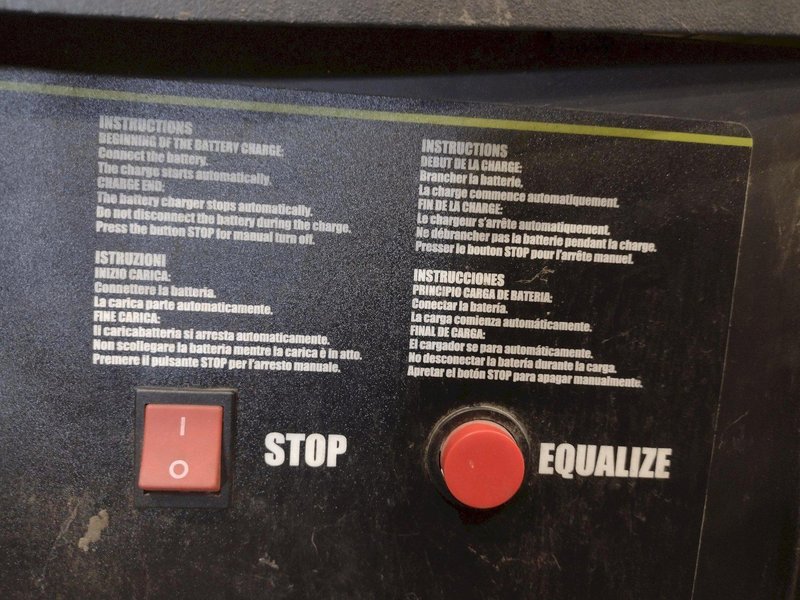2 KVA TOTAL LIFT MODEL #TL24 BATTERY CHARGER: YOBRO #25698