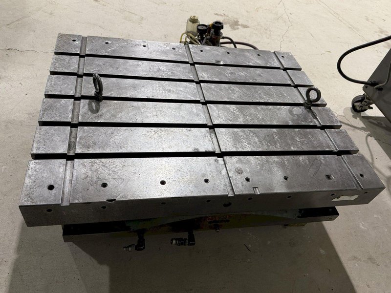 32" x 42" Air Lift Rotary Table