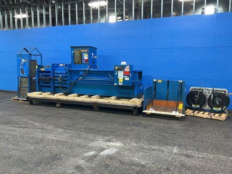 BALEMASTER 28” X 104” X 72” BALER