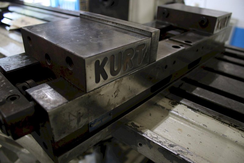 6&quot; KURT MILLING MACHINE VISE: STOCK #74313