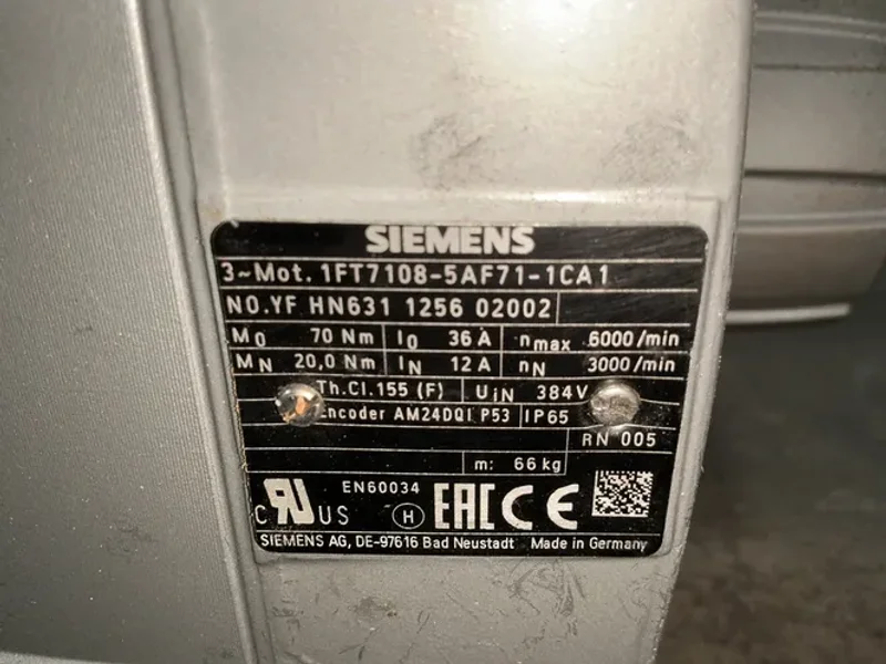SIEMENS SERVO MOTOR   -  1FT7108-5AF71-1CA1