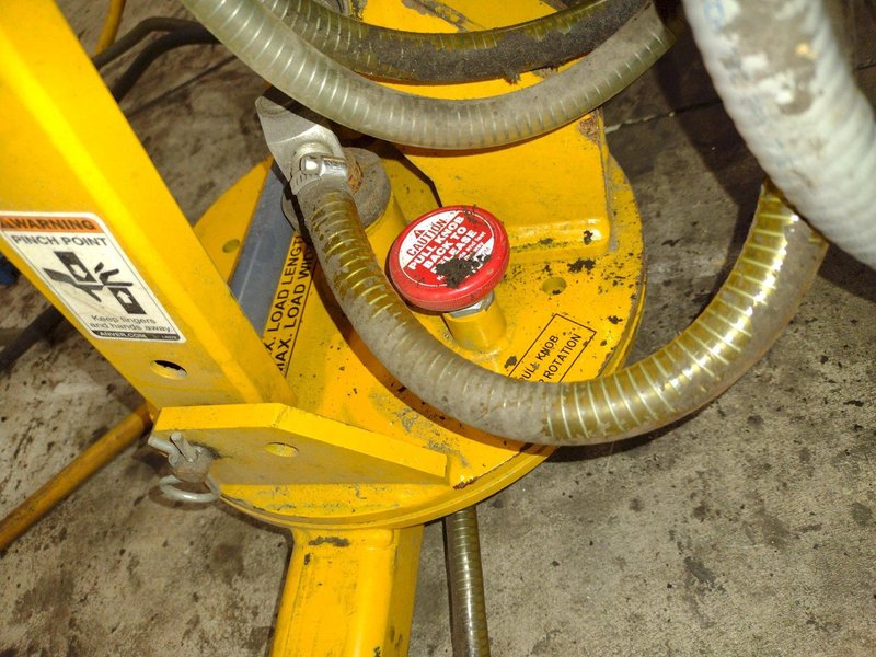 250 LBS X 2007 ANVER MODEL #ATL25M2-60MROT ELECTRIC POWERED VACUUM SHEET LIFTER: STOCK #21303