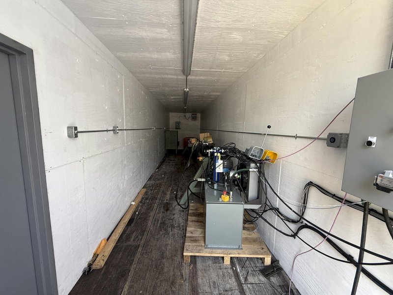 40' KAWASAKI SHIPPING CONTAINER, WITH POWER &amp; INSULTED WITH HEAT: YOBRO #25220