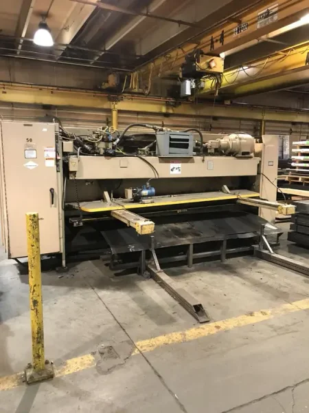 USED CINCINNATI 1/4" X 10' HYDRAULIC SHEAR WITH CNC FRONT AND REAR GAUGING MODEL 250HS 10, Year: 1999