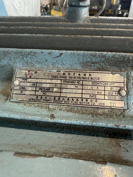 5 CUBIC FOOT TD326 RUBBER BELT TUMBLE BLAST SYSTEM W/ ELEVATOR RECLAIM SYSTEM &amp; DUST COLLECTOR. STOCK # 0670425.