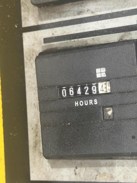 7.5 HP KAISER MODEL#SX7 AIR COMPRESSOR, TBH9 DRYER &amp; TANK 2006: YOBRO #24737