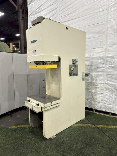 75 TON GREENERD HYDRAULIC C FRAME PRESS: STOCK #77671