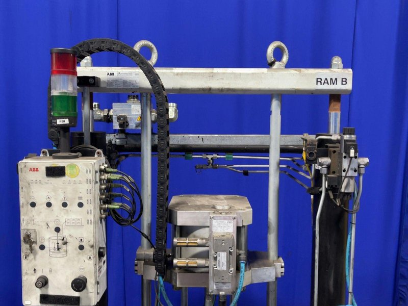 ABB AUTOMATION GMBH 3600 PSI INTEGRATED DISPENSING FUNCTION PACKAGE DOUBLE PUMP 200 I HEATED  -  3HDAK010029612