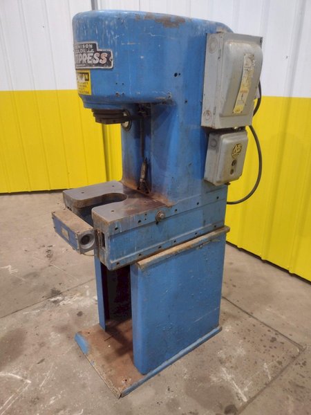 4 TON DENISON HYDRAULIC C FRAME PRESS: STOCK 13570