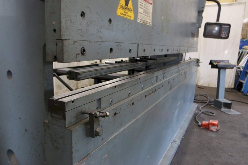 175 TON X 12' ACCURPRESS HYDRAULIC PRESS BRAKE: STOCK #70435