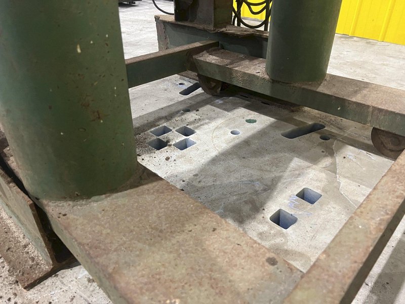 3,000 LB ARONSON MODEL #PRD3/PRI3 POWERED TANK TURNING ROLLS: STOCK #17960