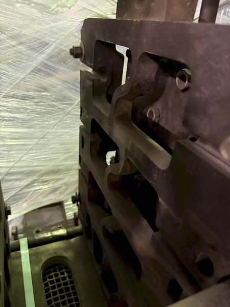 Dependable model 200sa shell core machine with gas system and drive