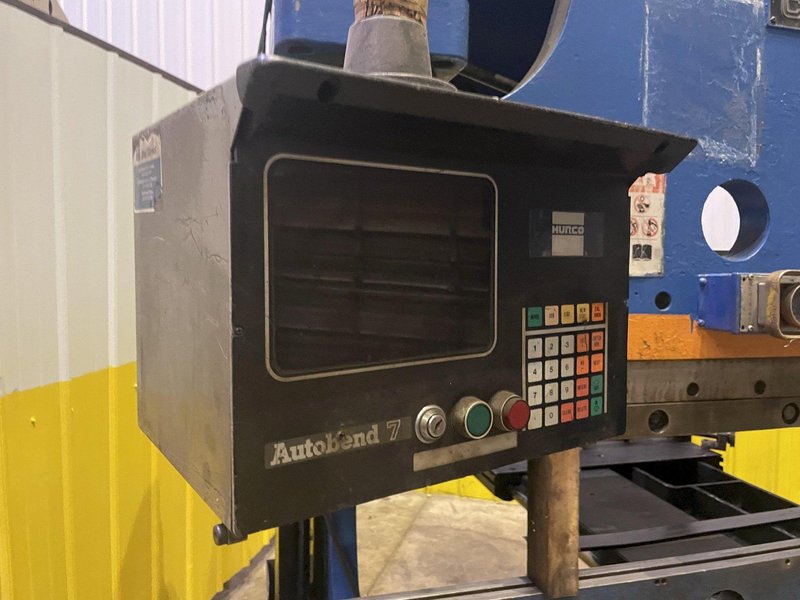 135 TON X 8' CINCINNATI MODEL 135FMX6 HYDRAULIC PRESS BRAKE: STOCK #15770