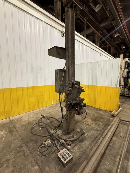 8' ARM X 6' HIGH OHIO POWERED WELDING MANIPULATOR, WITH LINCOLN WELDING ACCESSORIES: YOBRO #24903