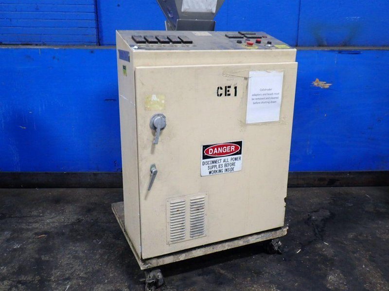 NOVATEC 18" X 18" X 21" EXTRUDER