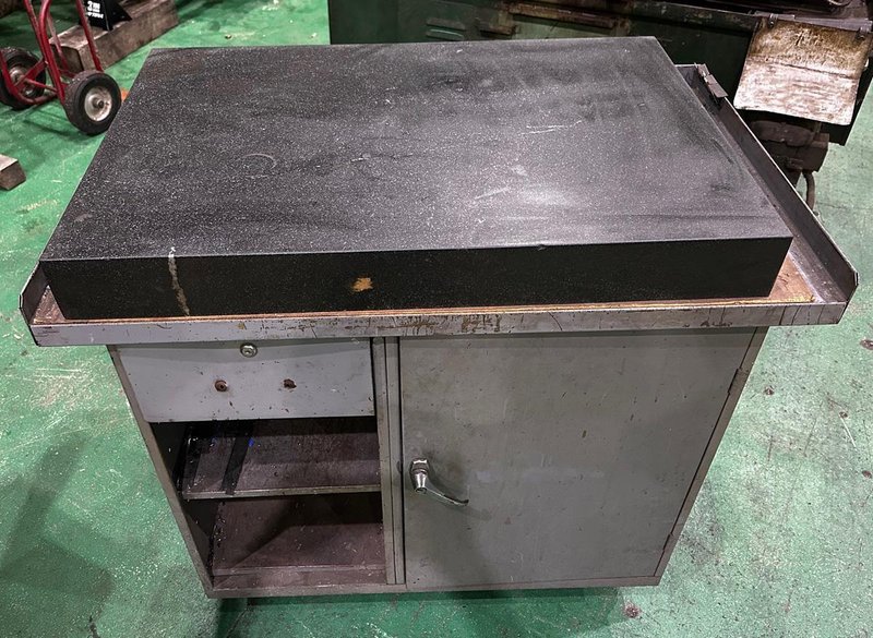 Black Granite Surface Plate 24&quot; x 36&quot; x 4&quot; Thick on 4 Wheel Cabinet