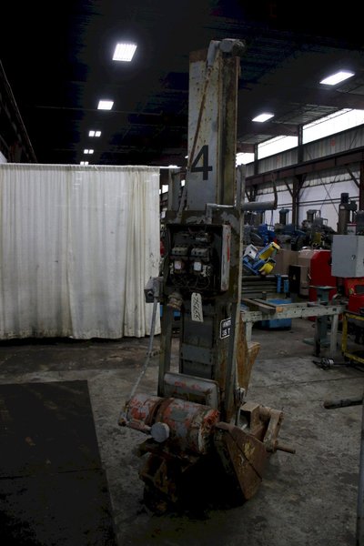 SET OF (2) 35 TON PORTABLE WHITING RAIL CAR JACK: STOCK #75655