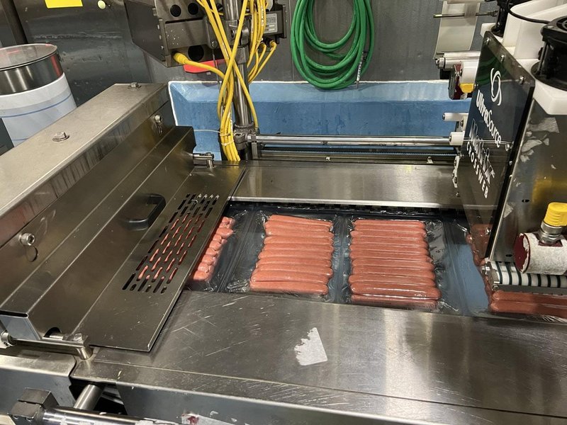 Drake LS1400 Hot Dog Loader &amp; RapidPak RP-45 Thermoformer – 2017 Meat Packaging Line