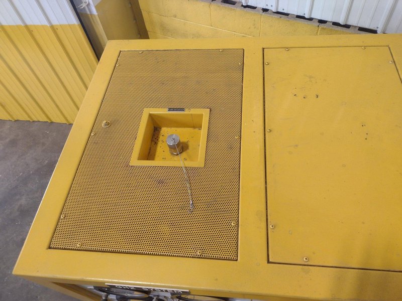 KAHN MODEL #310013 GAS REACTANT TEST CONSOLE BENCH &amp; CONTROL UNIT: STOCK #16723