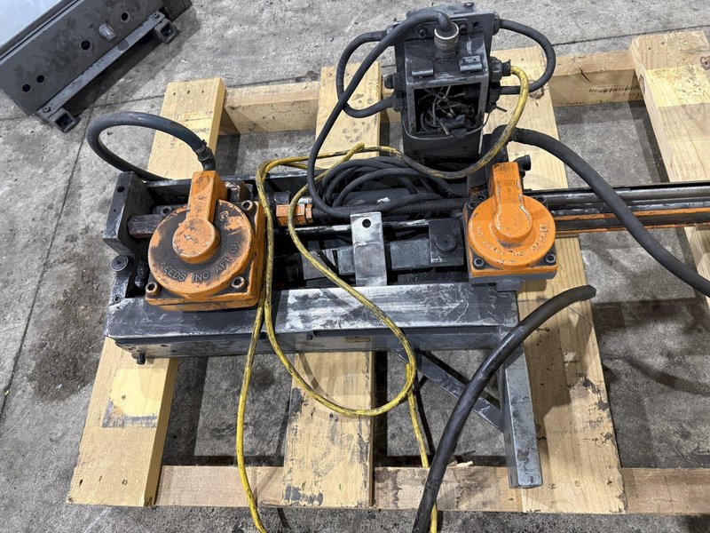 AIR FEED GRIP FEEDER: STOCK #23308