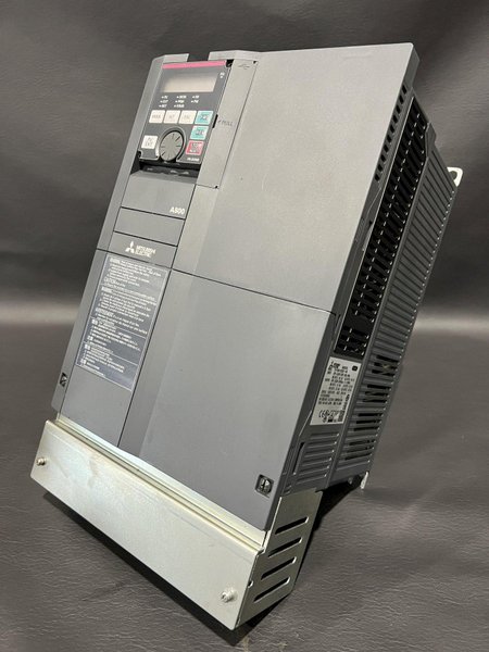 Mitsubishi FR-A800 3PH 31A 20HP Variable Frequency/Speed Drive FR-A840-00380-1-N6
