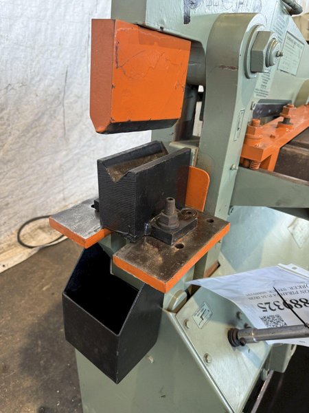 36 TON PIRAHNA P-36 IRON WORKER. STOCK #0889325