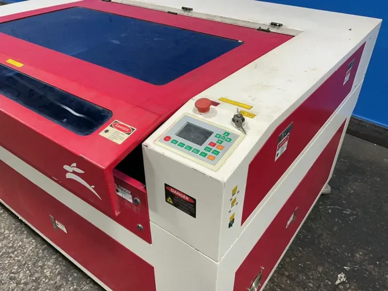 RABBIT LASER USA 36” X 46” CO2 LASER MACHINE   -  QX-1290