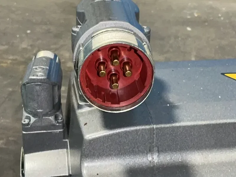 SIEMENS 8000RPM SERVO MOTOR  -  1FT7086-1AF71-1NG1