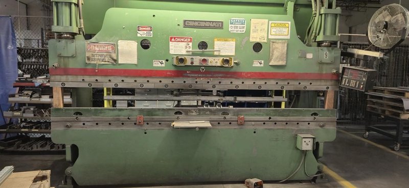 90 Ton x 12’ Cincinnati 90CBx10 Hydraulic Press Brake, 1987 – Backgauge